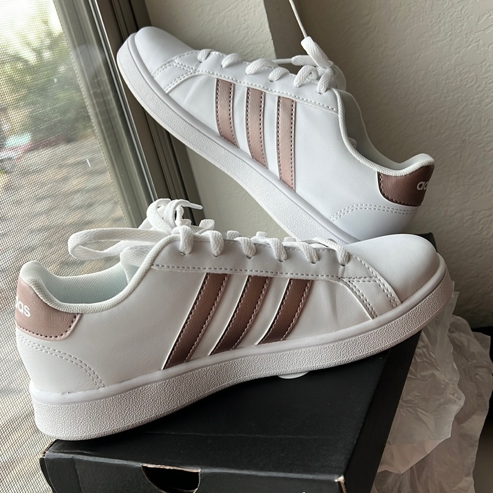 Adidas Grand Court K Kids Youth Kids white rose gold unisex boys girls women